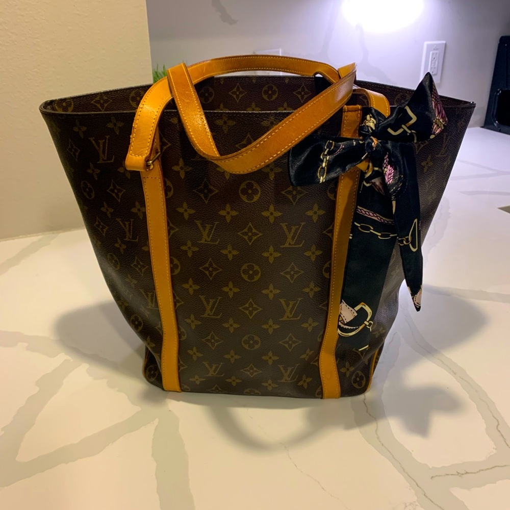 Louis Vuitton Sac Shopping Tote